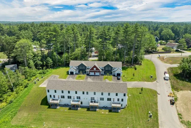 $499,000 | 3 B Mustang Drive, Unit B, Litchfield, NH 03052