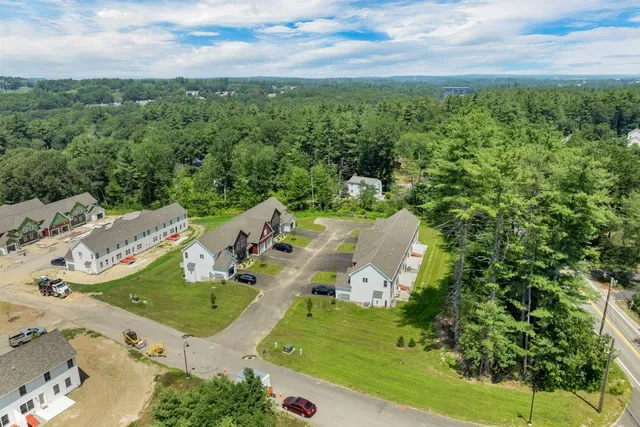 $499,000 | 3 B Mustang Drive, Unit B, Litchfield, NH 03052