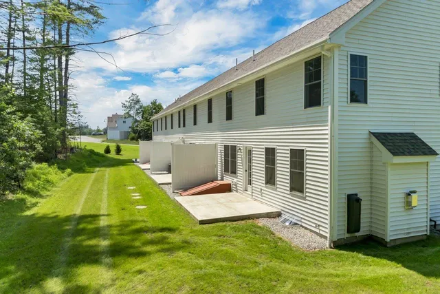 $499,000 | 3 B Mustang Drive, Unit B, Litchfield, NH 03052