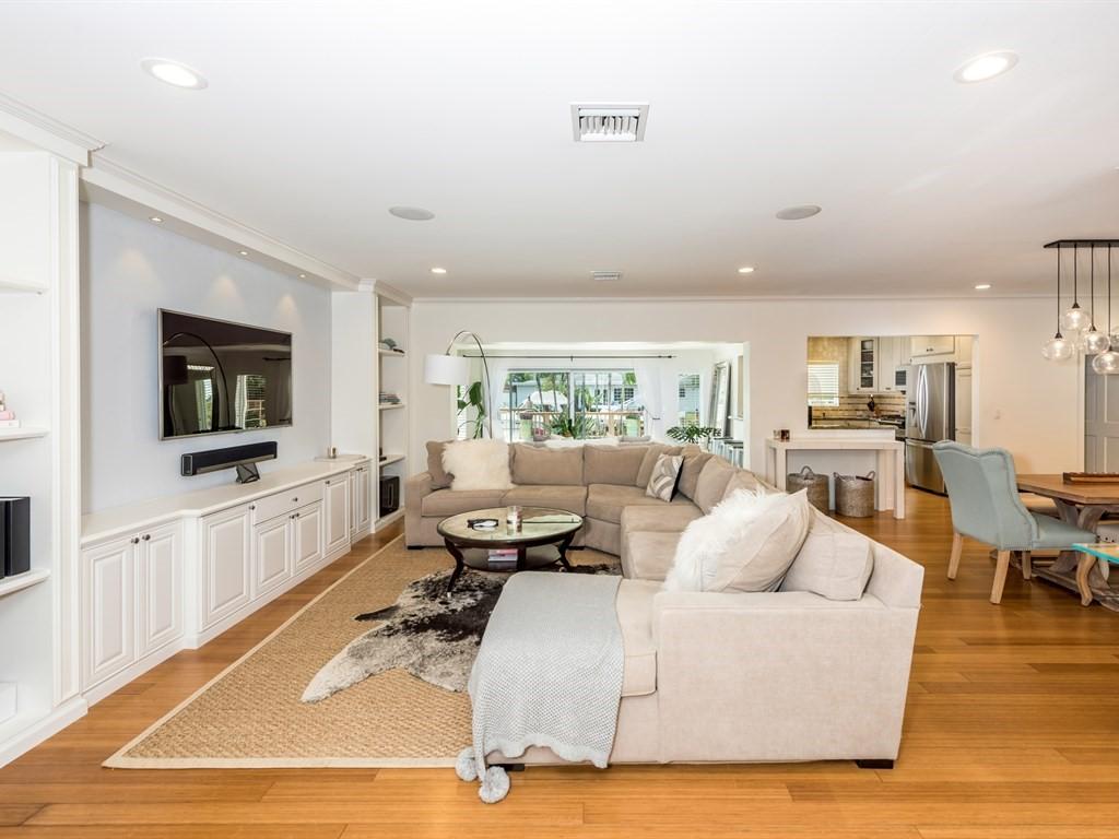 640 Marine Drive Boca Raton, FL 33431 - Photo 10 of 29 003_Welcome Inside
