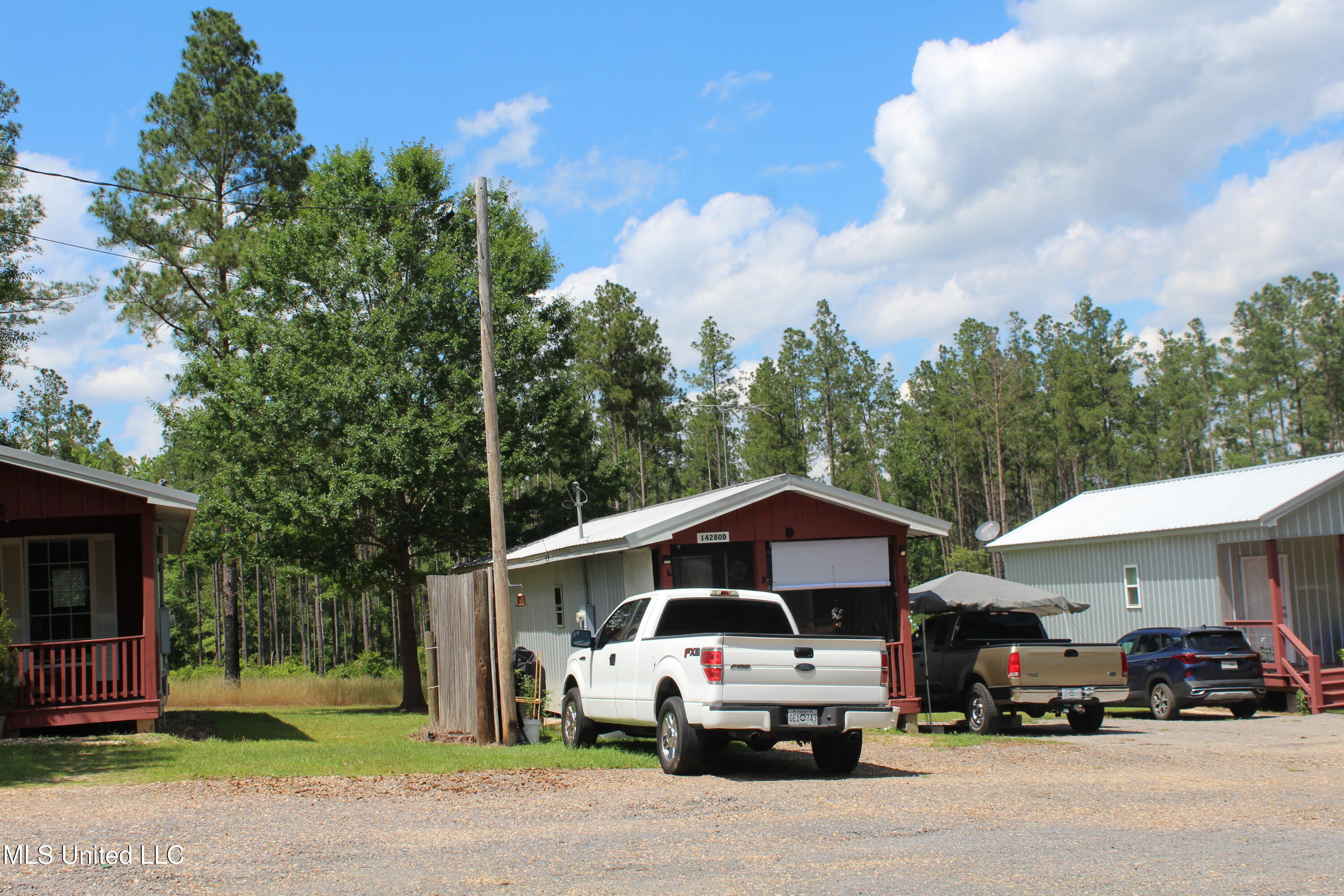 14280 Highway 98 Lucedale, MS 39452 - Photo 6 of 16 IMG_7034