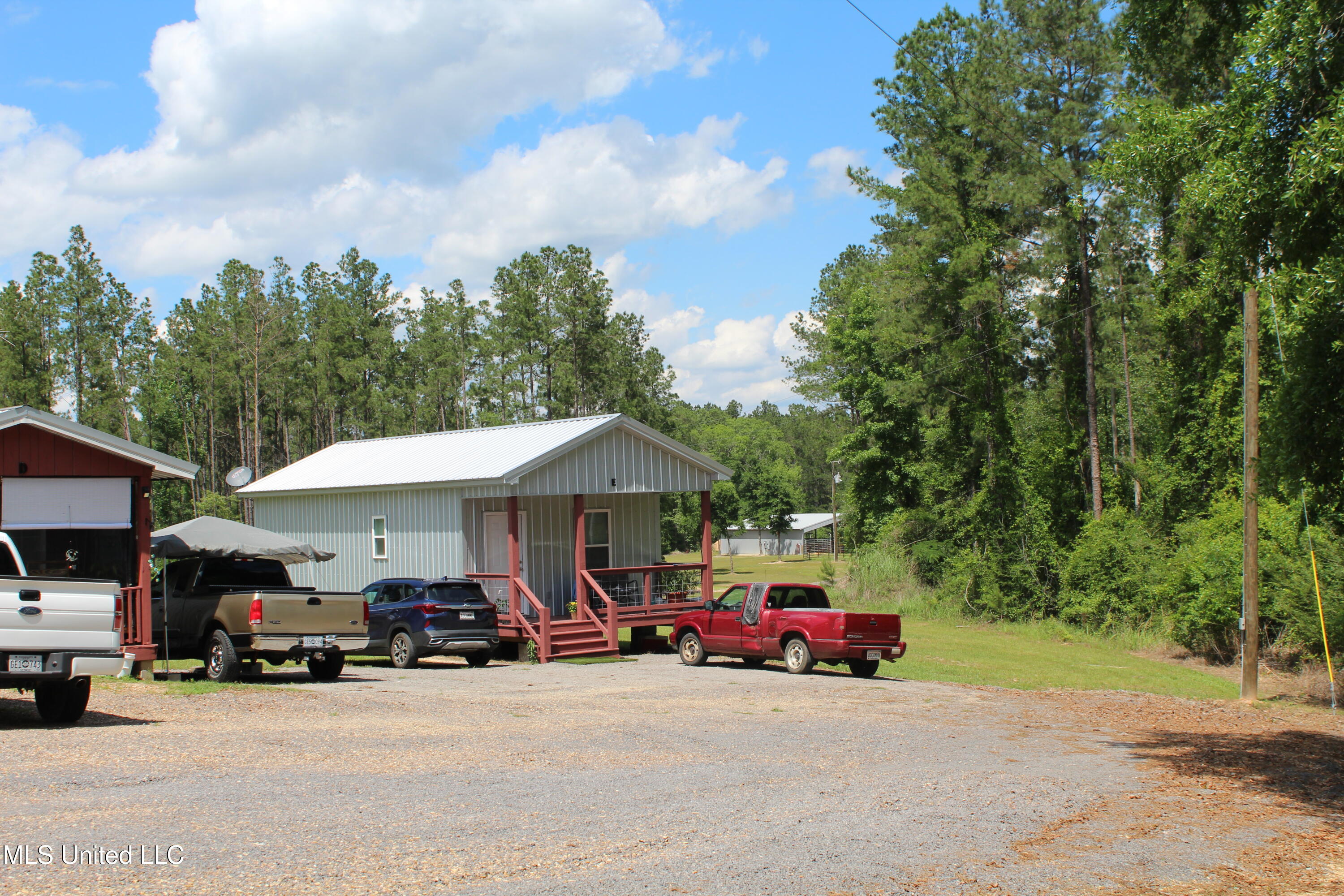 14280 Highway 98 Lucedale, MS 39452 - Photo 7 of 16 IMG_7035