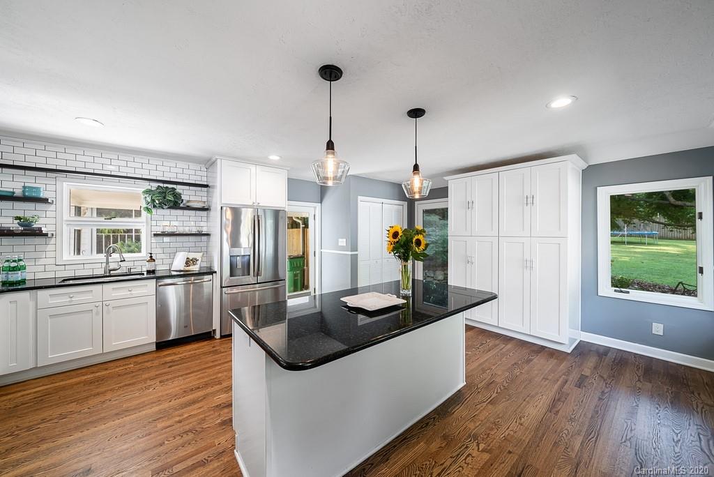 5338 Murrayhill Road Charlotte, NC 28210 - Photo 11 of 26 Gallery Image 11