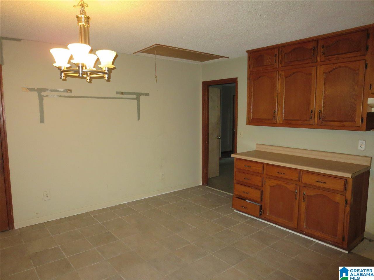 6504 Mobley Lane Pinson, AL 35126 - Photo 4 of 11