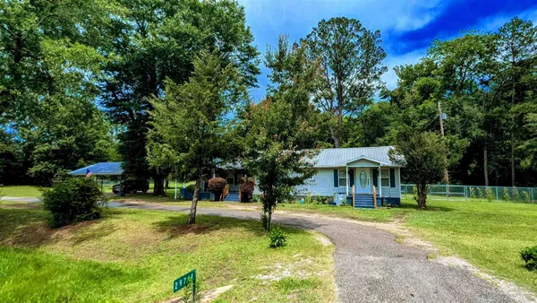 $220,000 | 29744 Hwy 17 Millry Al, Millry, AL 36558