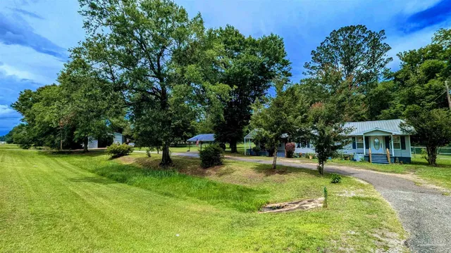 $220,000 | 29744 Hwy 17 Millry Al, Millry, AL 36558