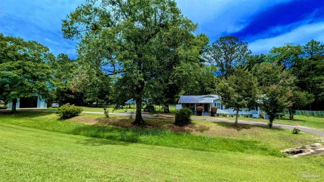$220,000 | 29744 Hwy 17 Millry Al, Millry, AL 36558