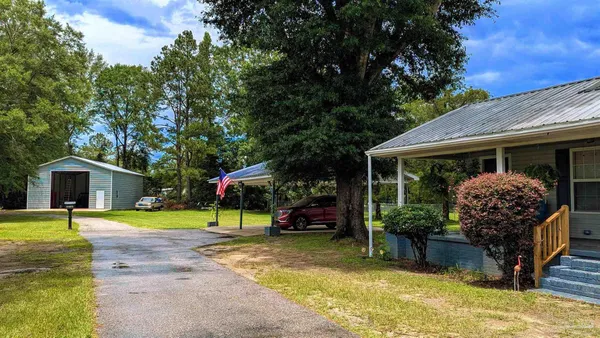 $220,000 | 29744 Hwy 17 Millry Al, Millry, AL 36558