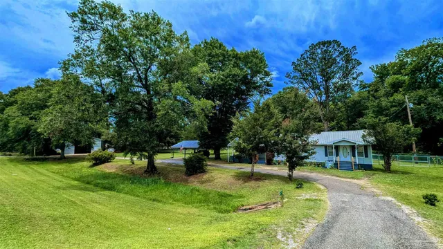 $220,000 | 29744 Hwy 17 Millry Al, Millry, AL 36558