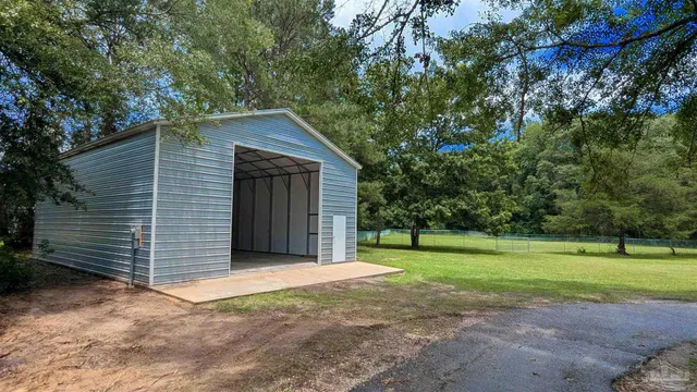 $220,000 | 29744 Hwy 17 Millry Al, Millry, AL 36558