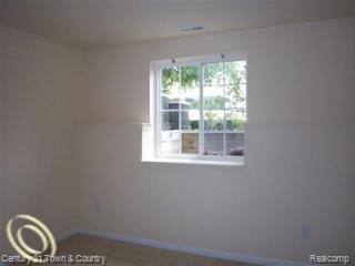 1156 Faulkner, Unit 4 Troy, MI 48083 - Photo 8 of 10