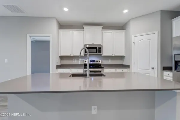 $1,950 | 10167 Pavnes Creek Drive, Jacksonville, FL 32222