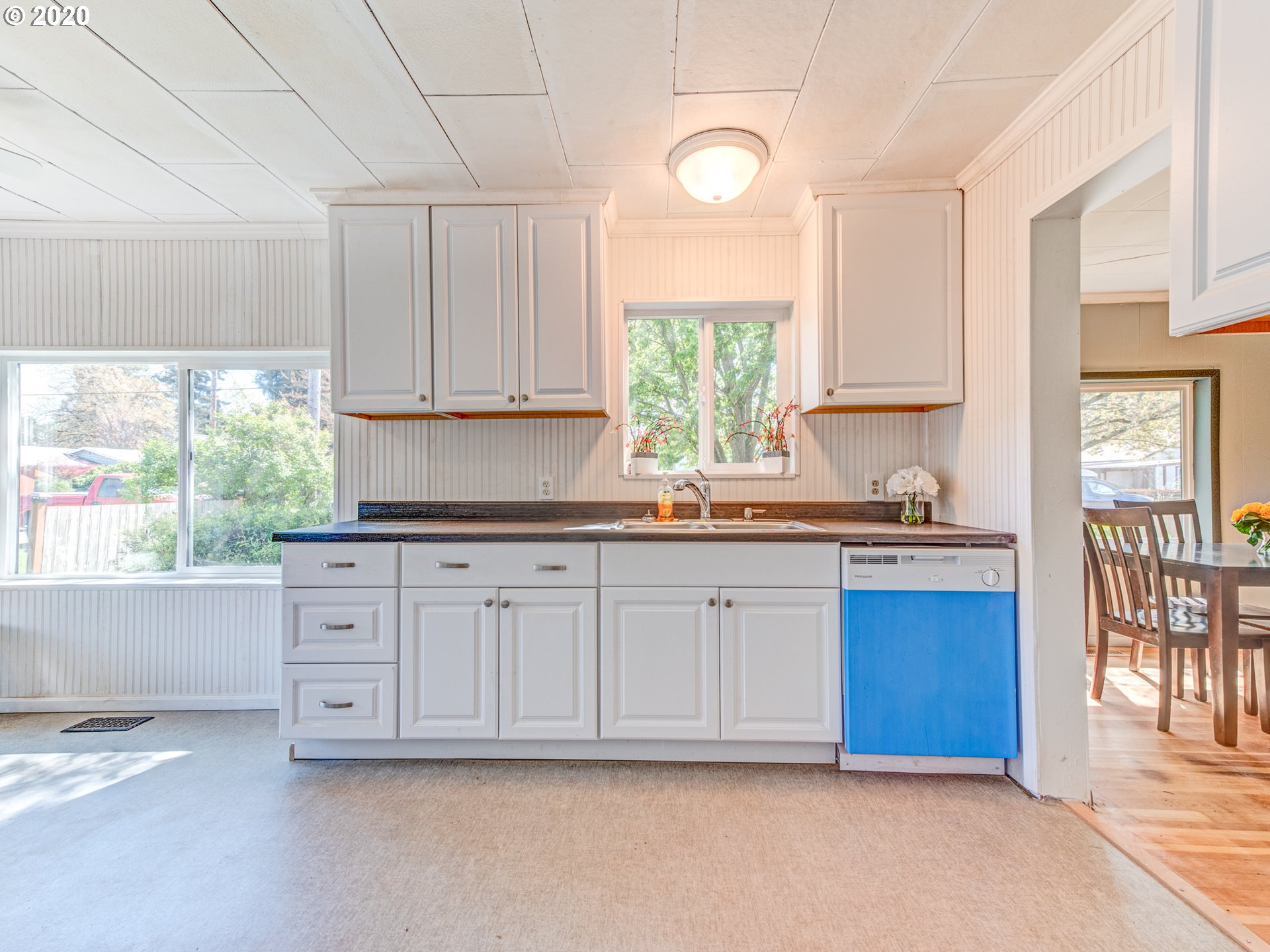 790 West N Street Springfield, OR 97477 - Photo 15 of 28