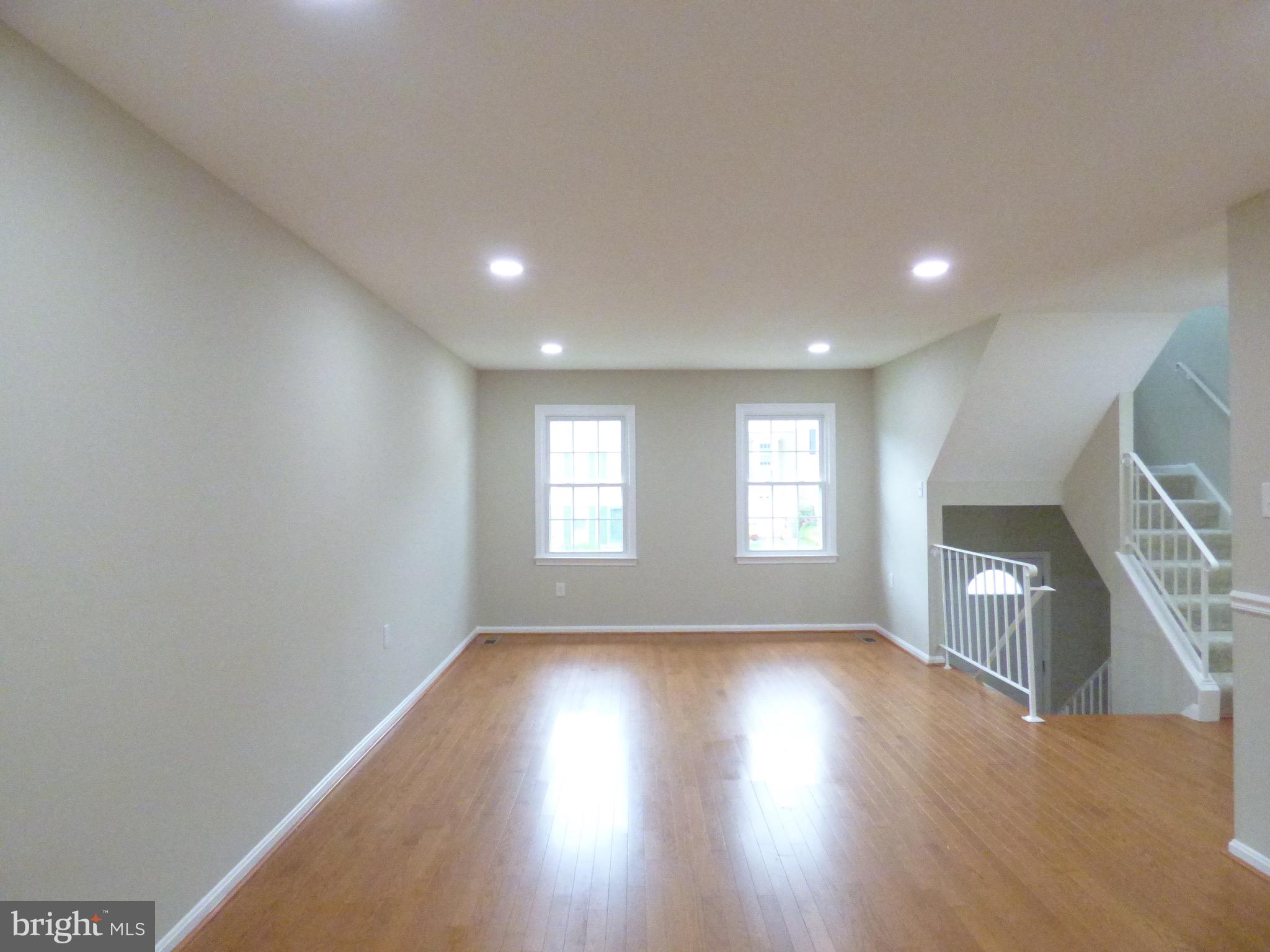 2914 Seminole Road Woodbridge, VA 22192 - Photo 7 of 63 Gallery Image 7