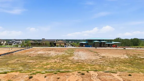 $825,000 | 2710 Kentucky Derby Drive, Argyle, TX 76226