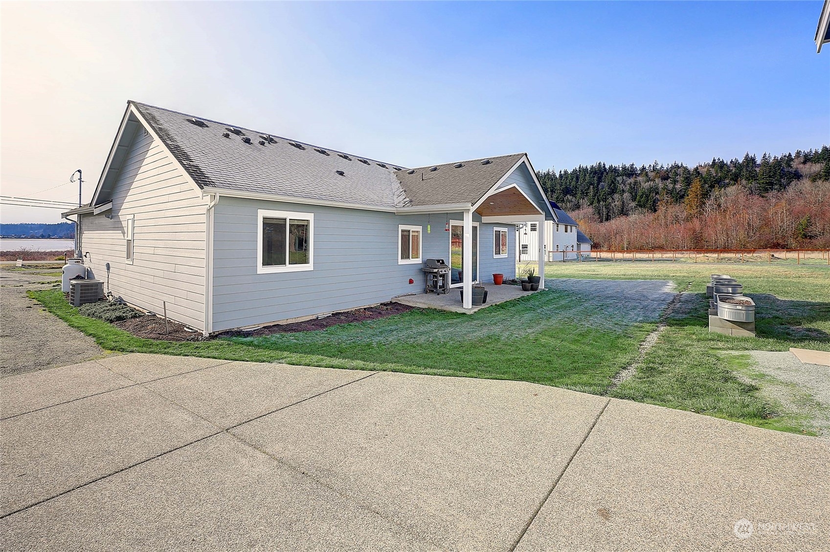 173 Russell Road Camano Island, WA 98282 - Photo 28 of 39 Gallery Image 28