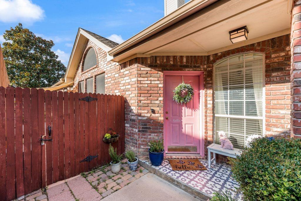 3205 Cape Cod Court Arlington, TX 76017 - Photo 2 of 30 a front view of a house