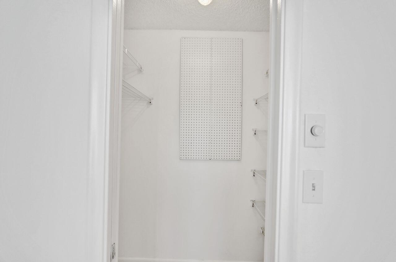 4 Royal Palm Way, Unit 5050 Boca Raton, FL 33432 - Photo 29 of 46 Walk-in Closet