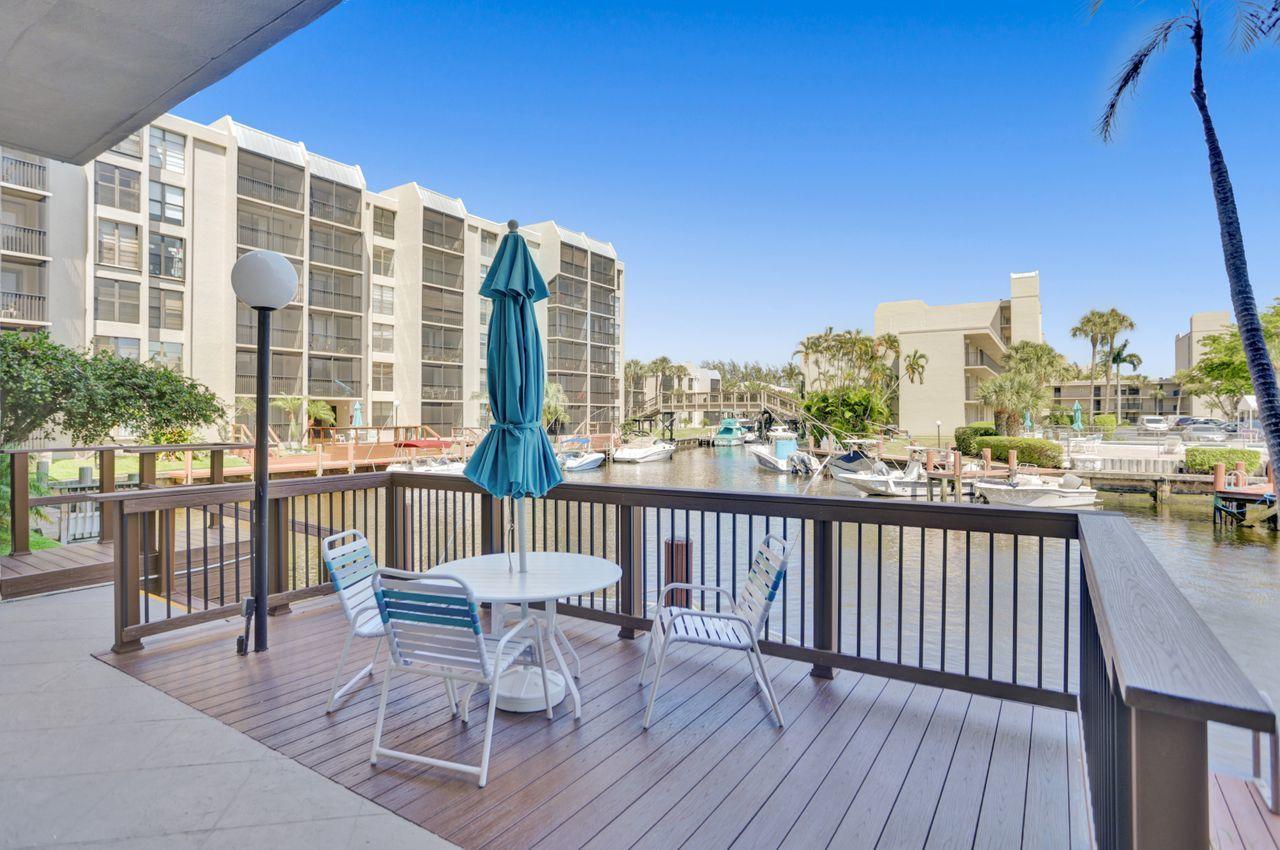 4 Royal Palm Way, Unit 5050 Boca Raton, FL 33432 - Photo 39 of 46 Dock views
