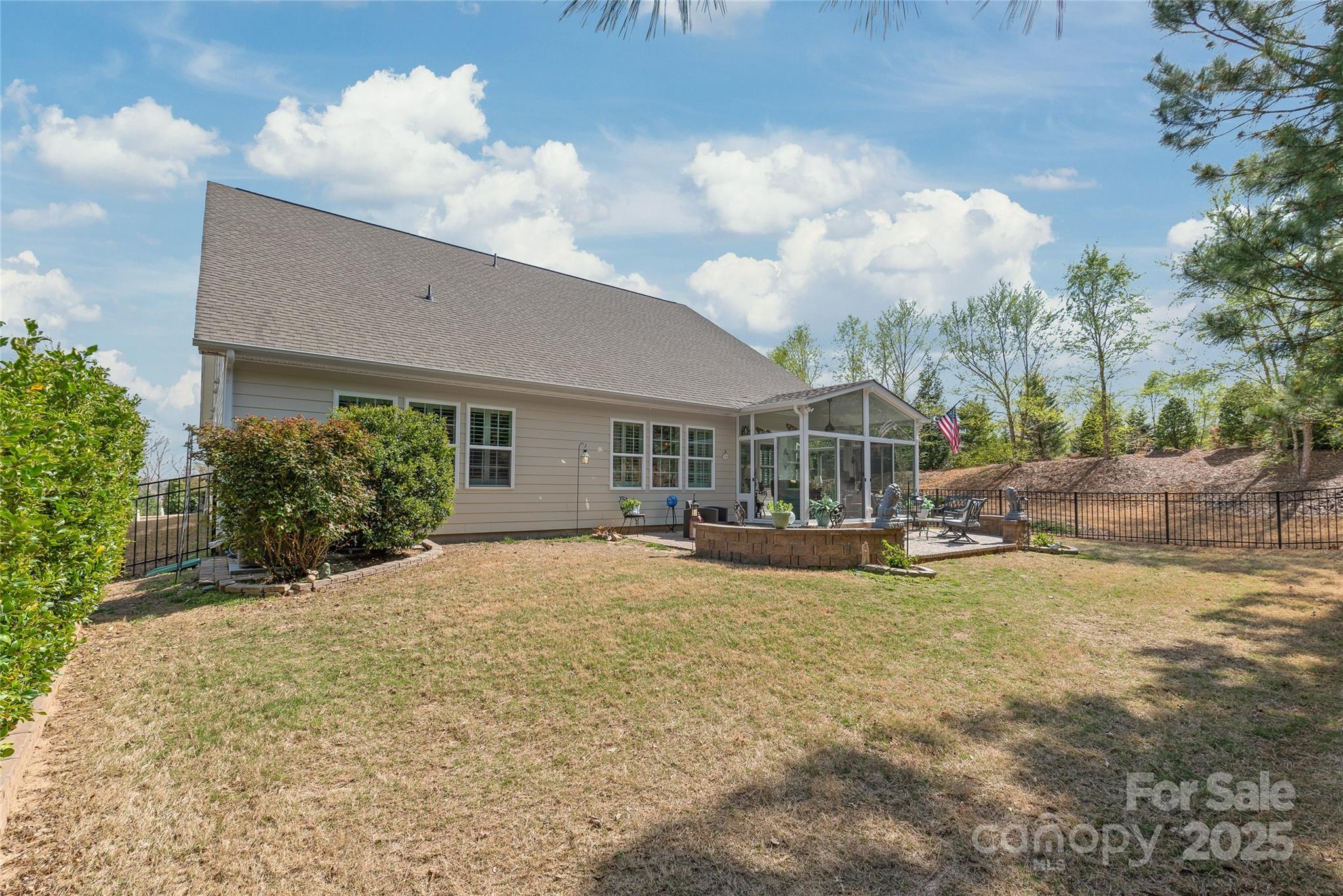 5002 Samoa Ridge Drive Lancaster, SC 29720 - Photo 33 of 45 a view of a house with swimming pool and sitting area