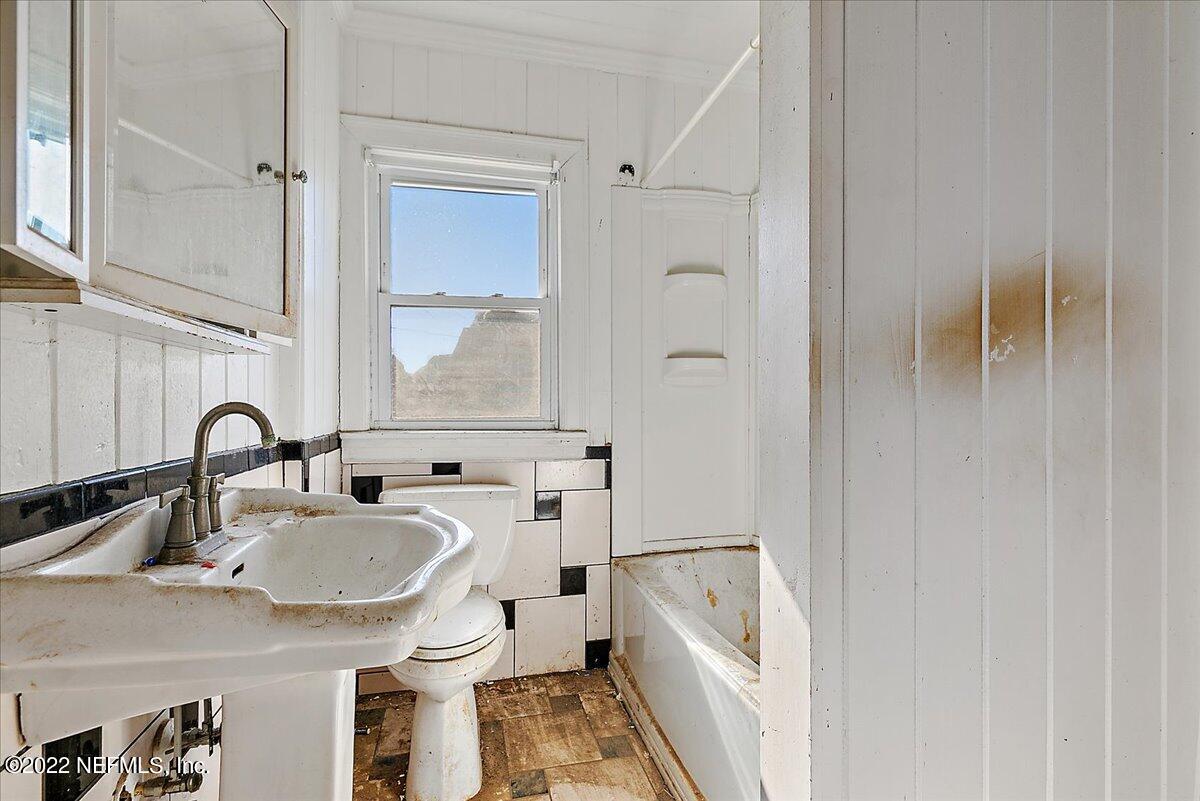 1706-1708 3rd Street Neptune Beach, FL 32266 - Photo 17 of 23 20-Bathroom