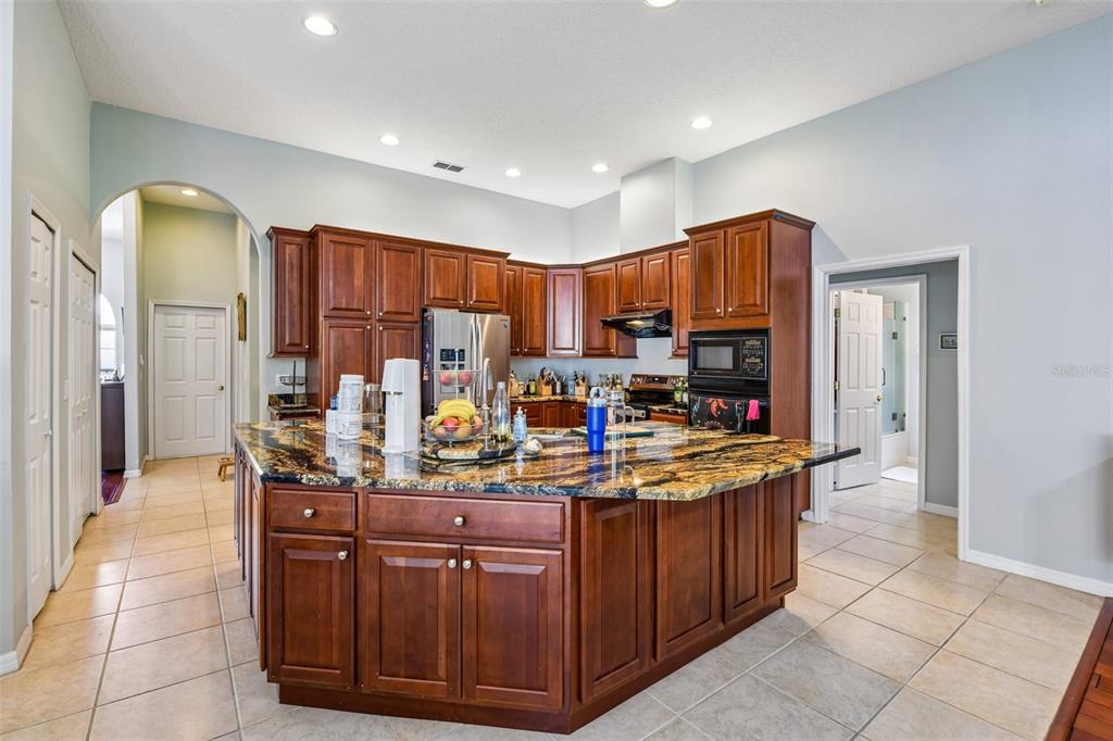 1344 Tall Maple Loop Oviedo, FL 32765 - Photo 7 of 36