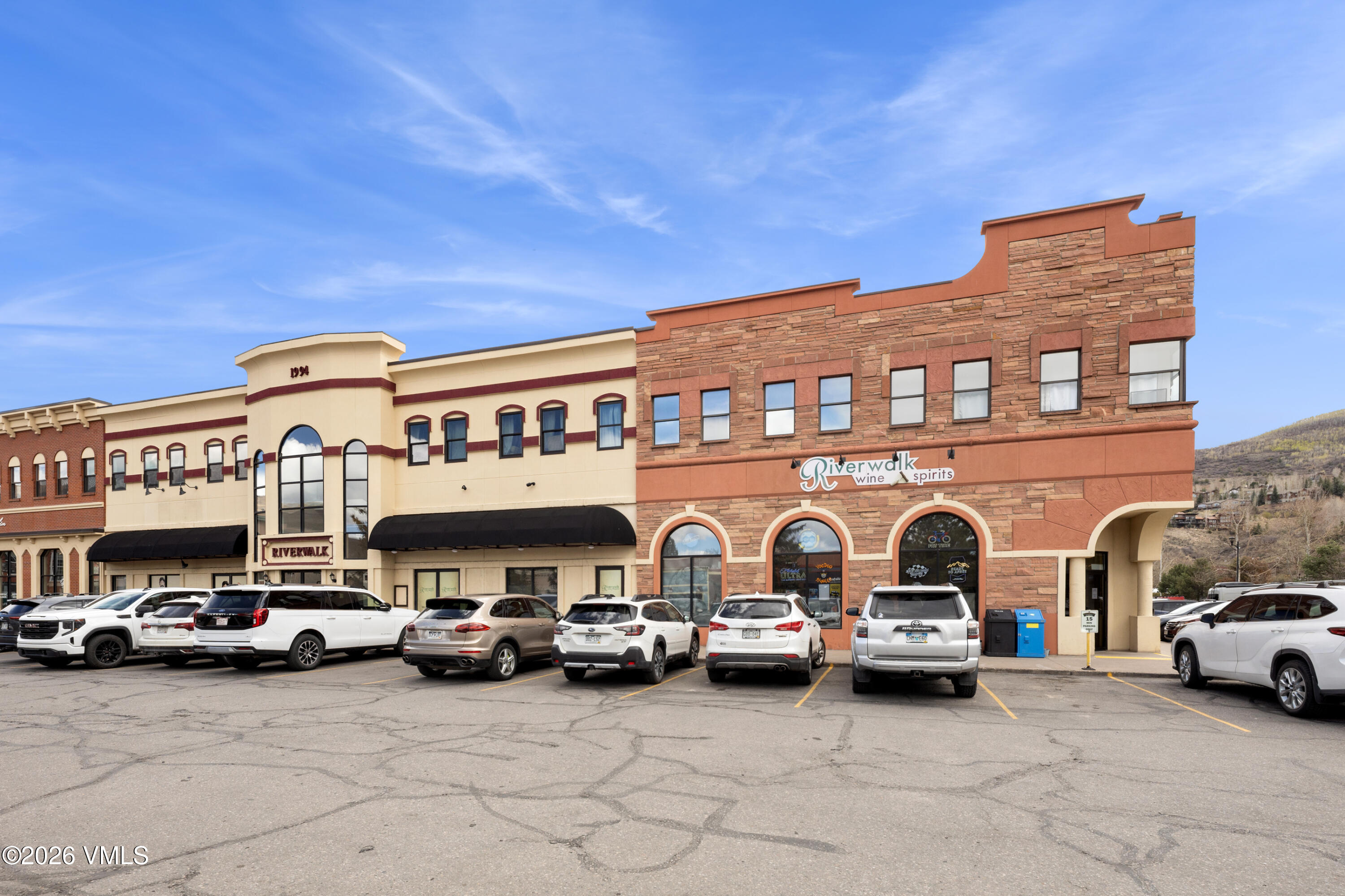 34295 Highway 6, Unit 213 Edwards, CO 81632 - Photo 42 of 47 Market building