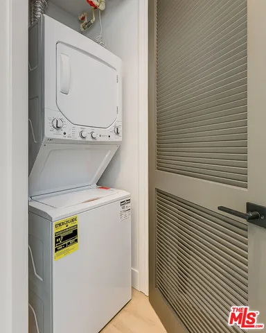 $3,695 | 3833 Dunn Drive, Unit 406, Culver City, CA 90232