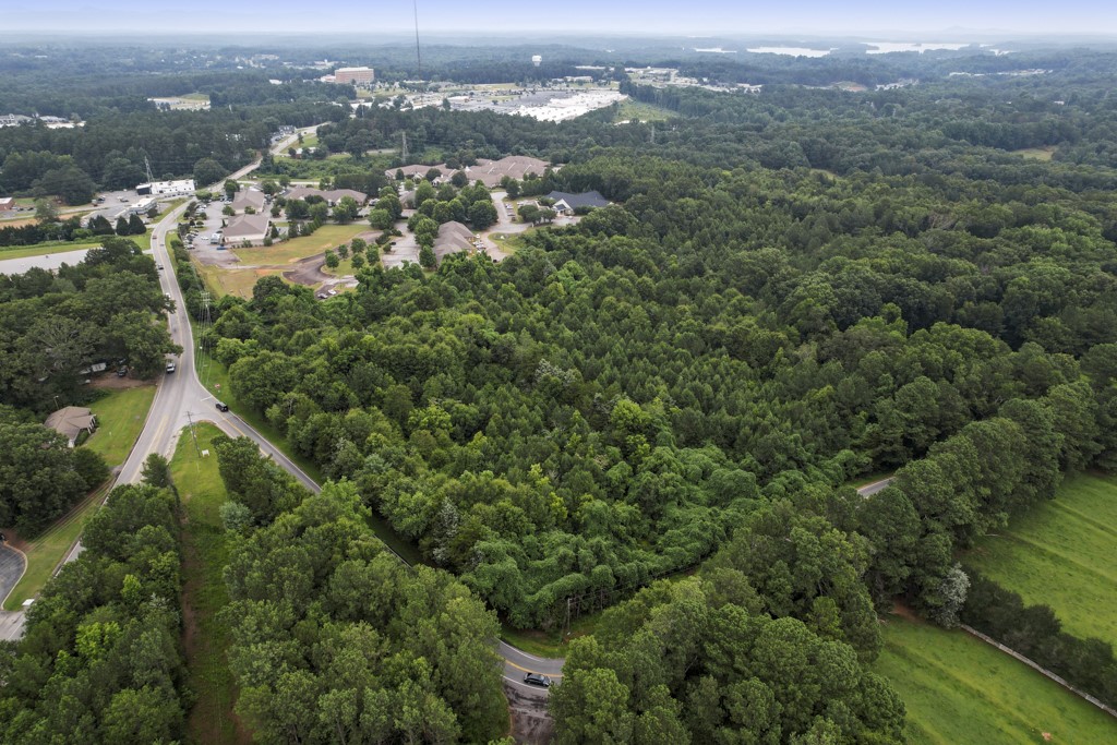 12051 North Radio Station Road Seneca, SC 29678 - Photo 7 of 16