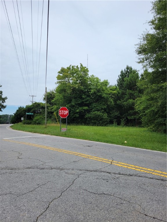 12051 North Radio Station Road Seneca, SC 29678 - Photo 9 of 16