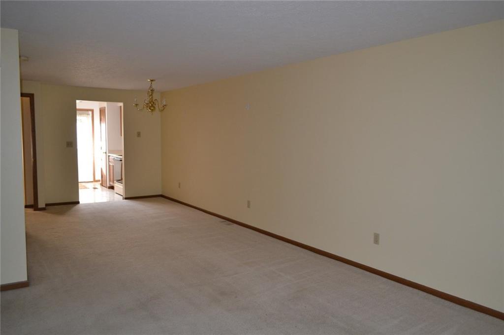 1511 Student Springfield, OH 45503 - Photo 2 of 22