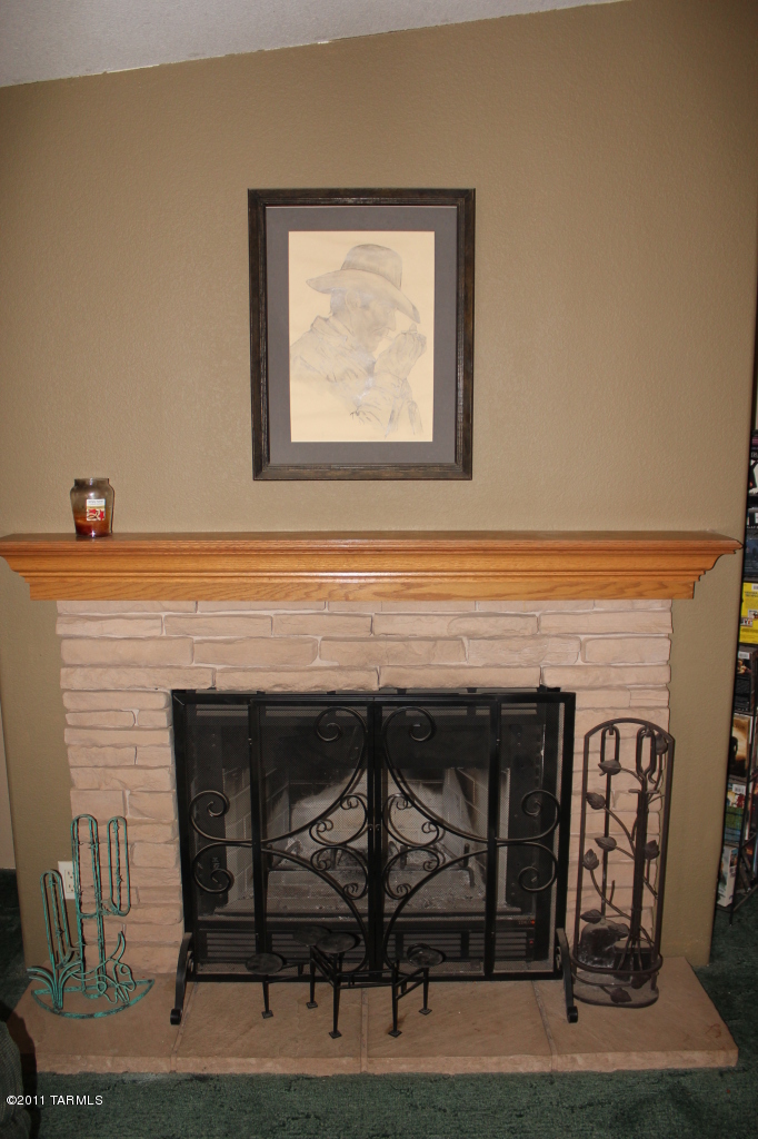 7060 North Gemstone Road Tucson, AZ 85743 - Photo 9 of 20