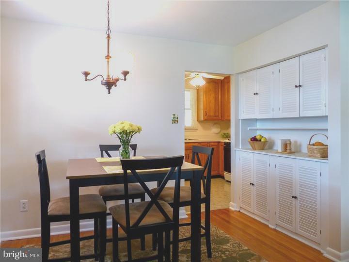 222 Overlook Road Ambler, PA 19002 - Photo 4 of 25 Dining Room