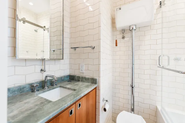 $2,100,000 | 2600 North Lakeview Avenue, Unit 9B, Chicago, IL 60614