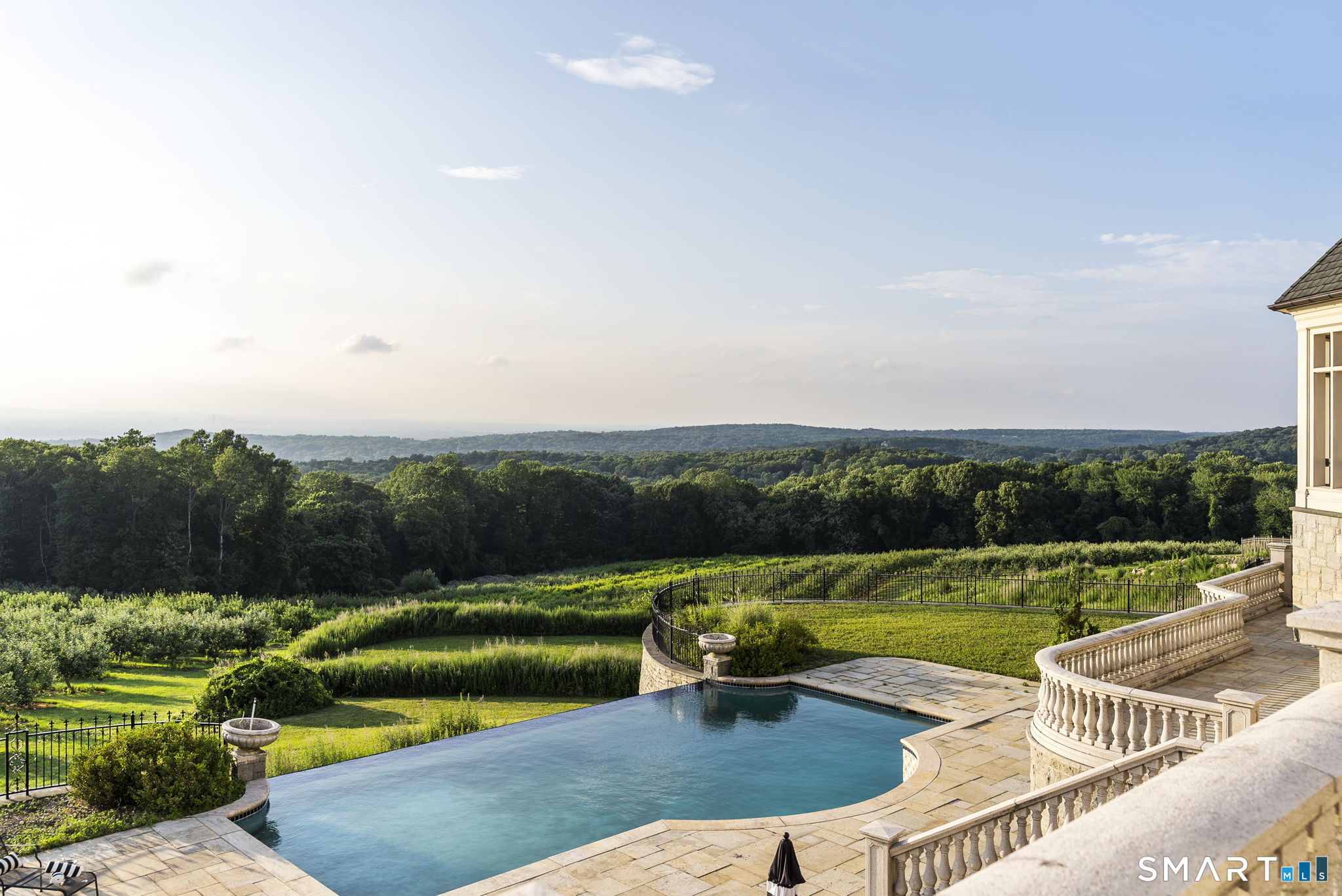105 Crystal Ridge Glastonbury, CT 06073 - Photo 12 of 40