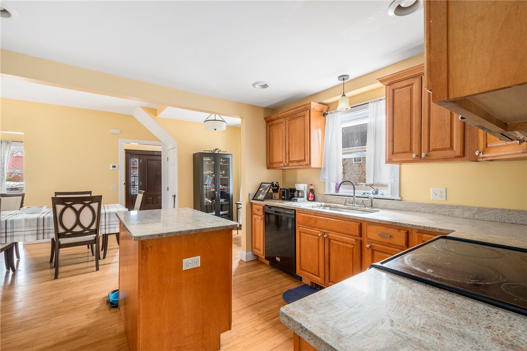 203 Holmes Road Warwick, RI 02888 - Photo 14 of 31 Gallery Image 14