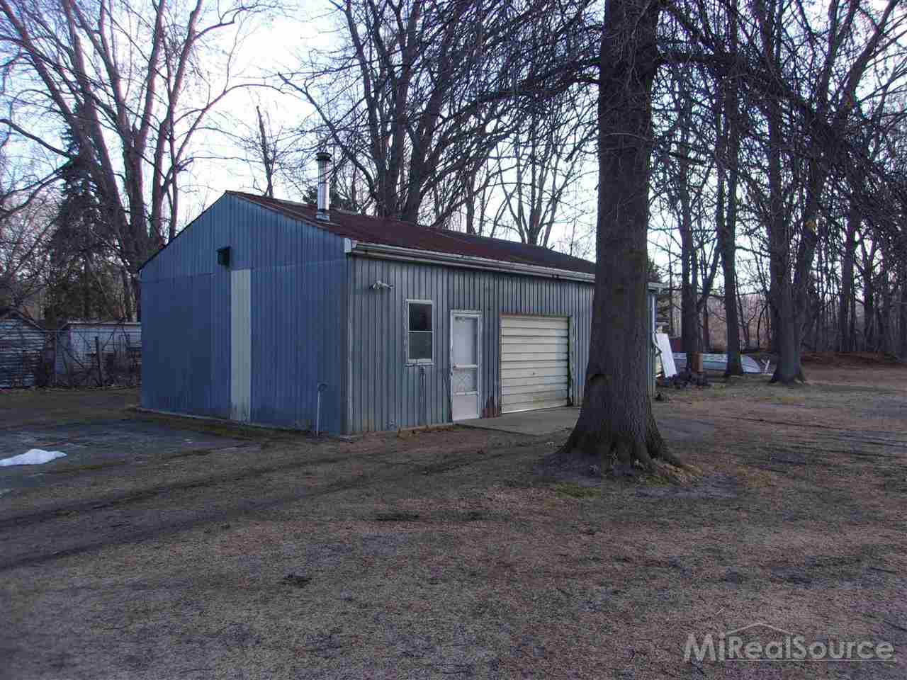 9003 Field Road Algonac, MI 48001 - Photo 8 of 36