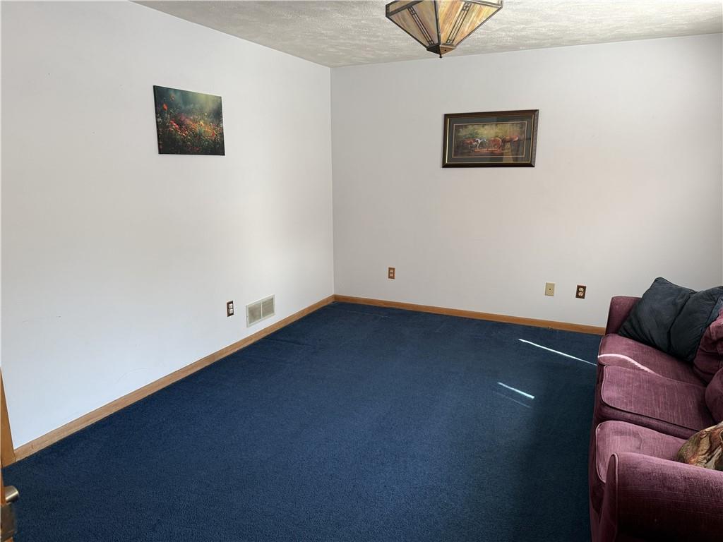 4900 Cole Road Murrysville, PA 15668 - Photo 14 of 41 Den main floor