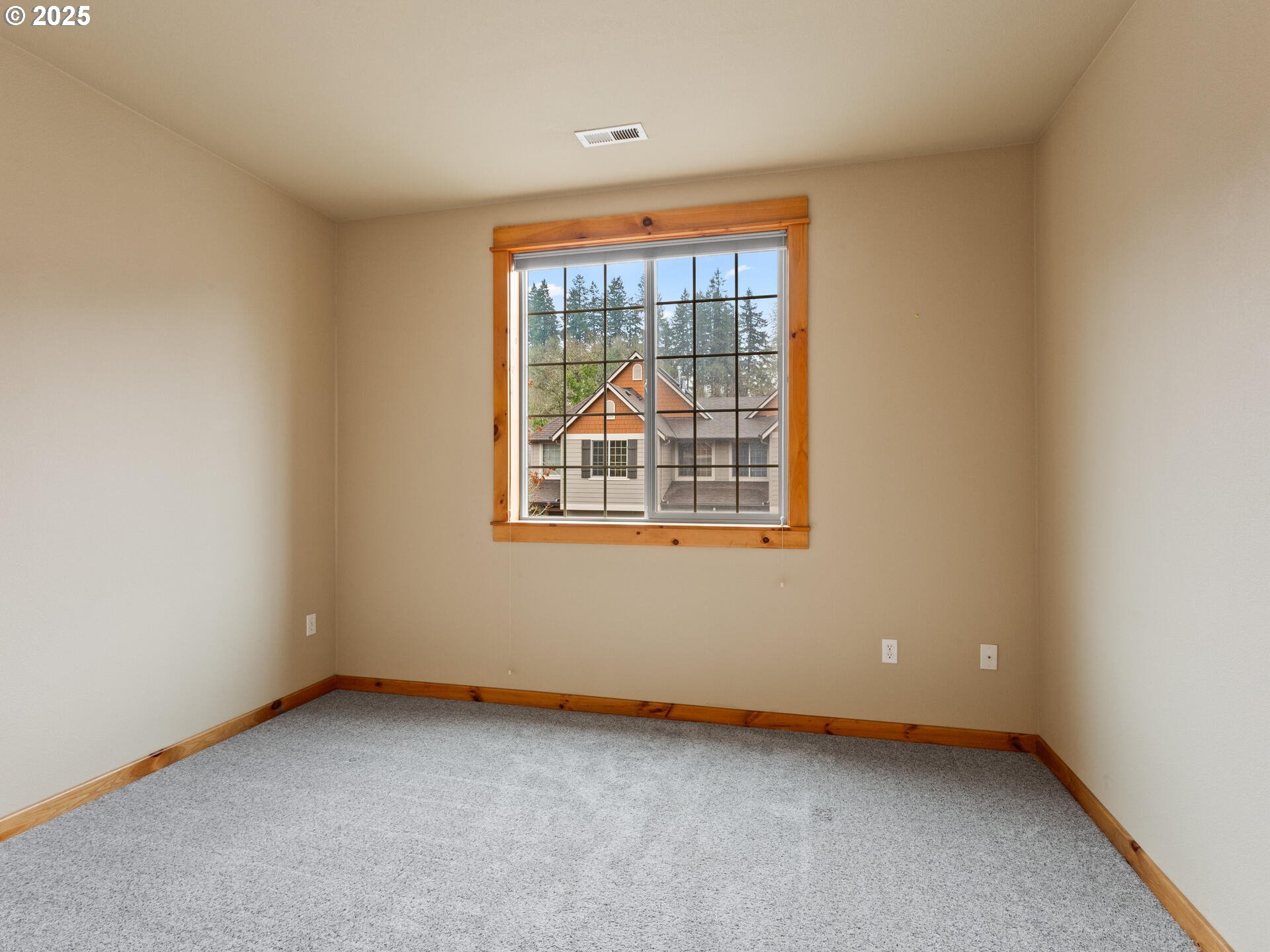 12800 Northeast Salmon Creek Avenue, Unit 119 Vancouver, WA 98686 - Photo 35 of 46 an empty room with a window