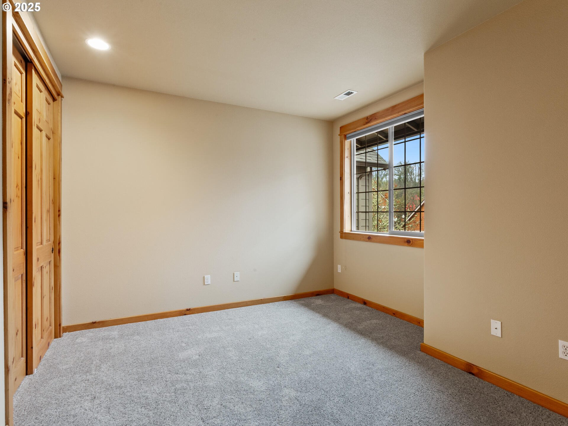 12800 Northeast Salmon Creek Avenue, Unit 119 Vancouver, WA 98686 - Photo 38 of 46 an empty room with windows