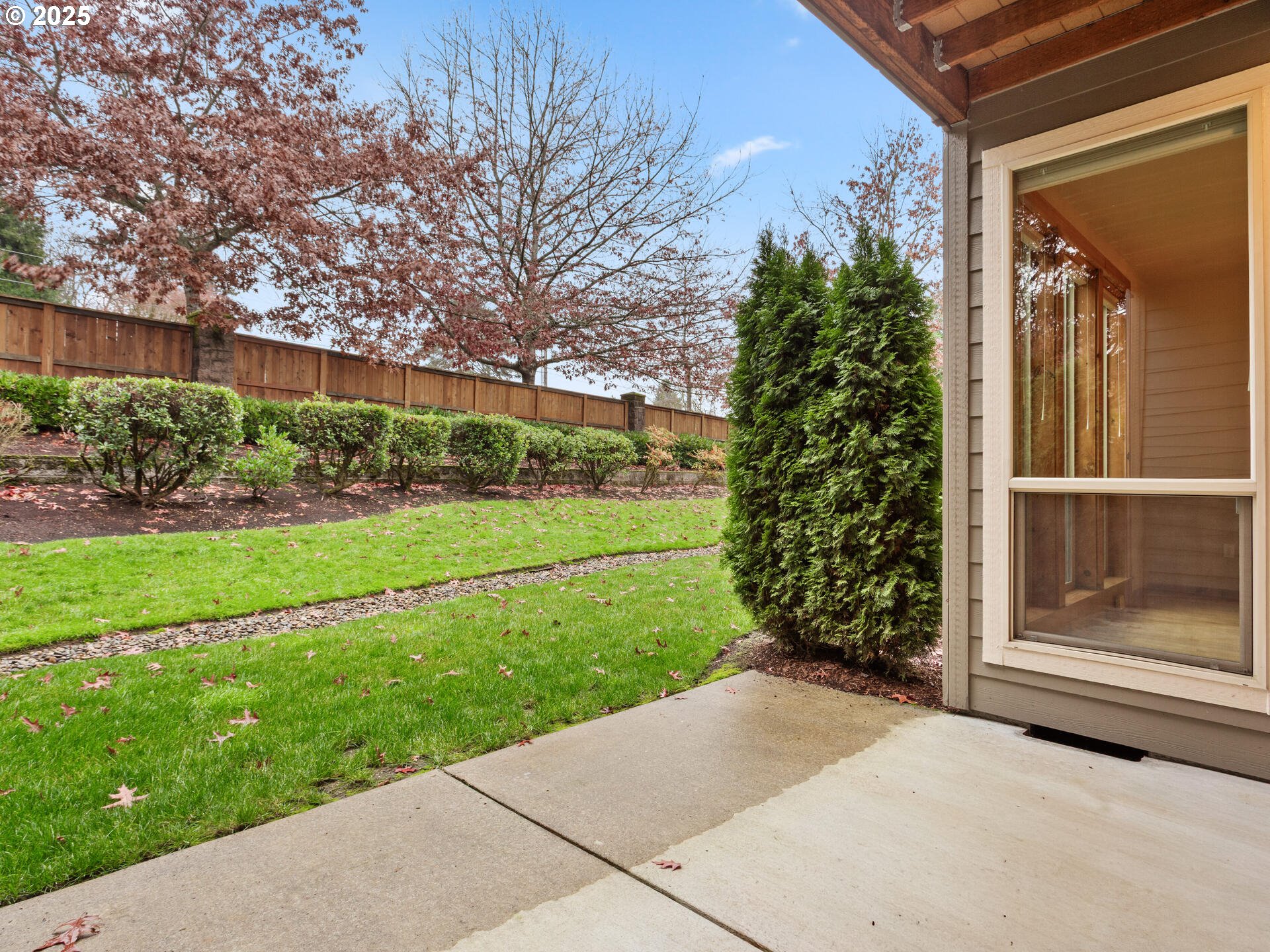 12800 Northeast Salmon Creek Avenue, Unit 119 Vancouver, WA 98686 - Photo 43 of 46 a backyard of a house with lots of green space