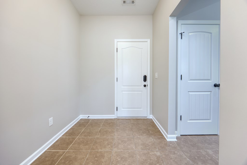 2504 Ridgewood Way Phenix City, AL 36870 - Photo 9 of 45 Gallery Image 9