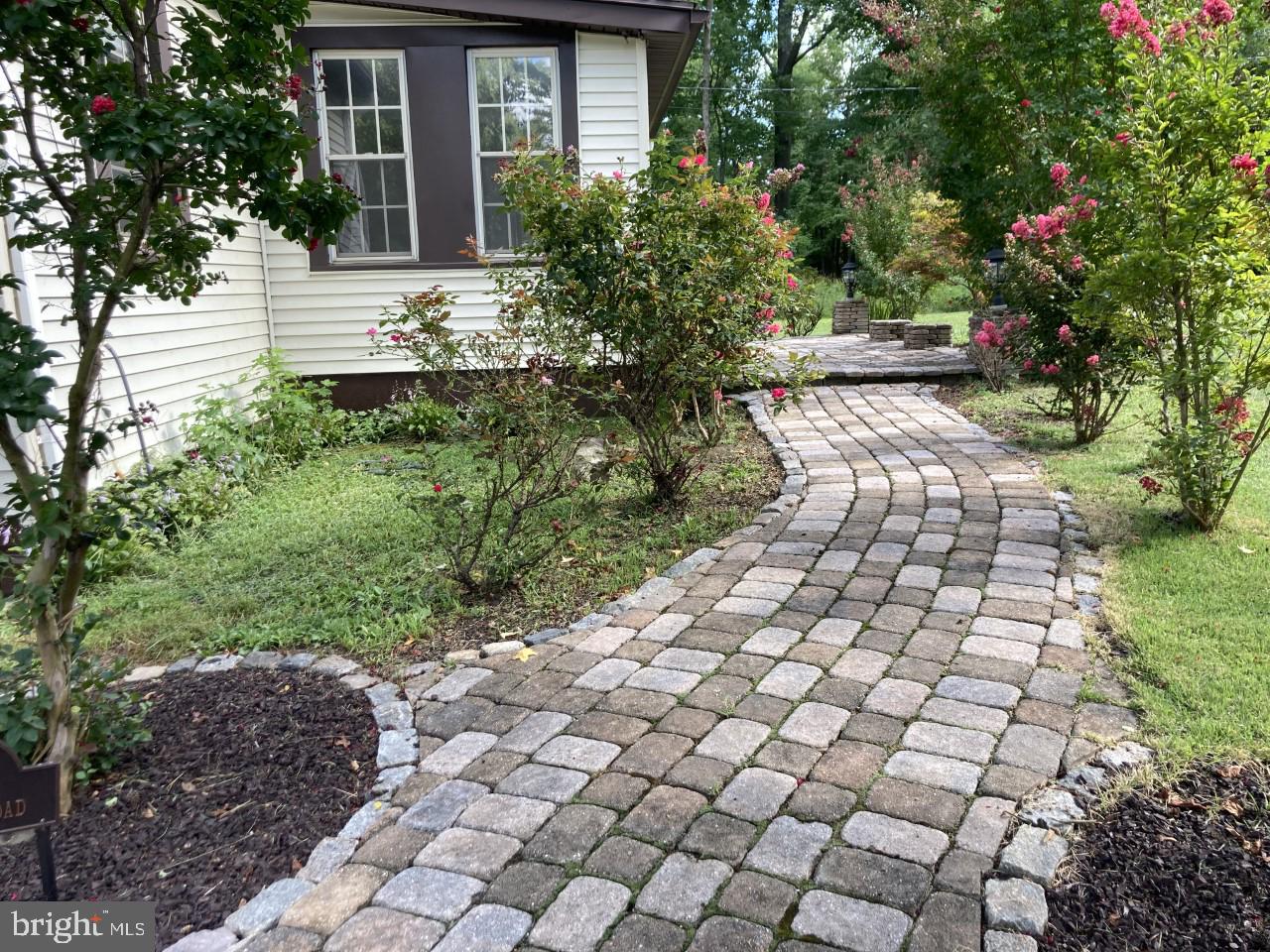 407 Hartford Road Mount Laurel, NJ 08054 - Photo 2 of 39