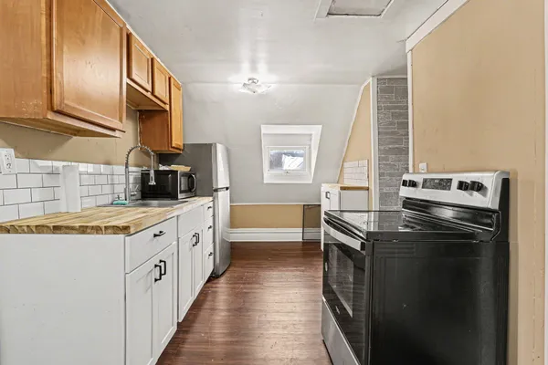 $139,900 | 1309 Wells Place, Kalamazoo, MI 49001