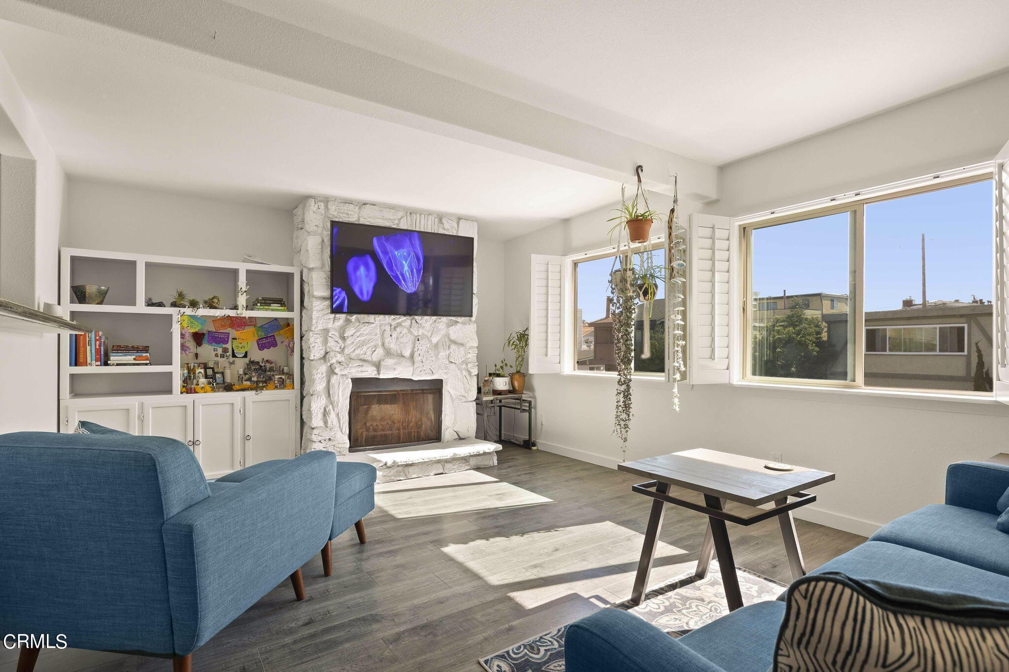 229 Rossmore Drive Oxnard, CA 93035 - Photo 4 of 54 23-web-or-mls-UpmarketMedia_229Ross-69