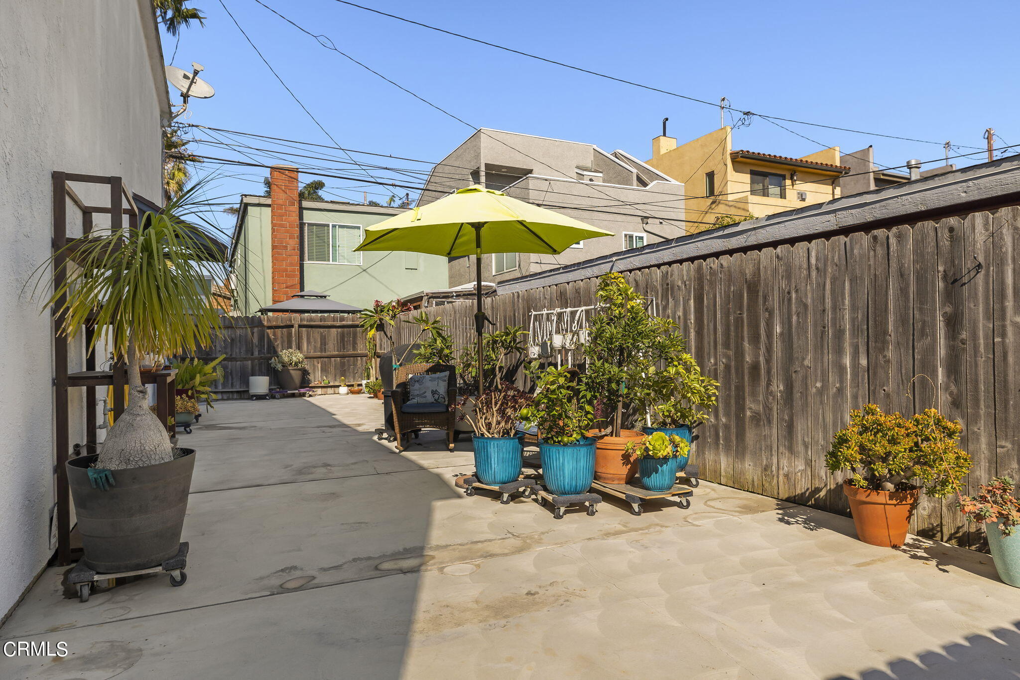 229 Rossmore Drive Oxnard, CA 93035 - Photo 41 of 54 40-web-or-mls-UpmarketMedia_229Ross-134