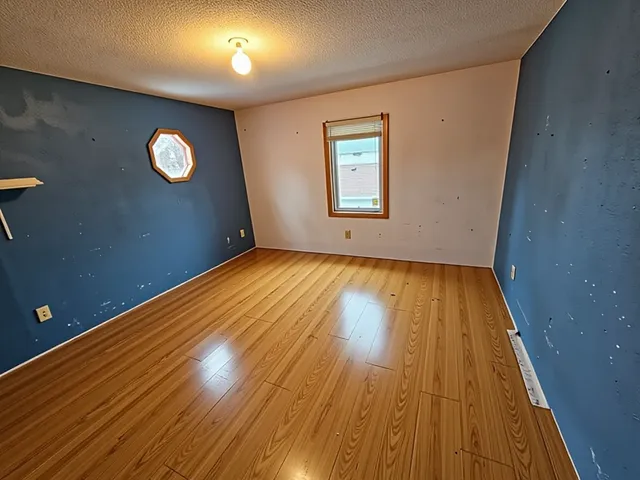 $199,000 | 1061 1st Street North, Casselton, ND 58012