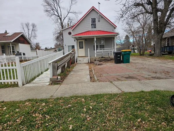 $175,000 | 1061 1st Street North, Casselton, ND 58012