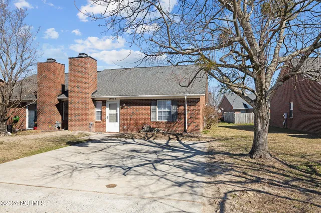 $1,450 | 2606 Richard Drive, Unit B, Greenville, NC 27834