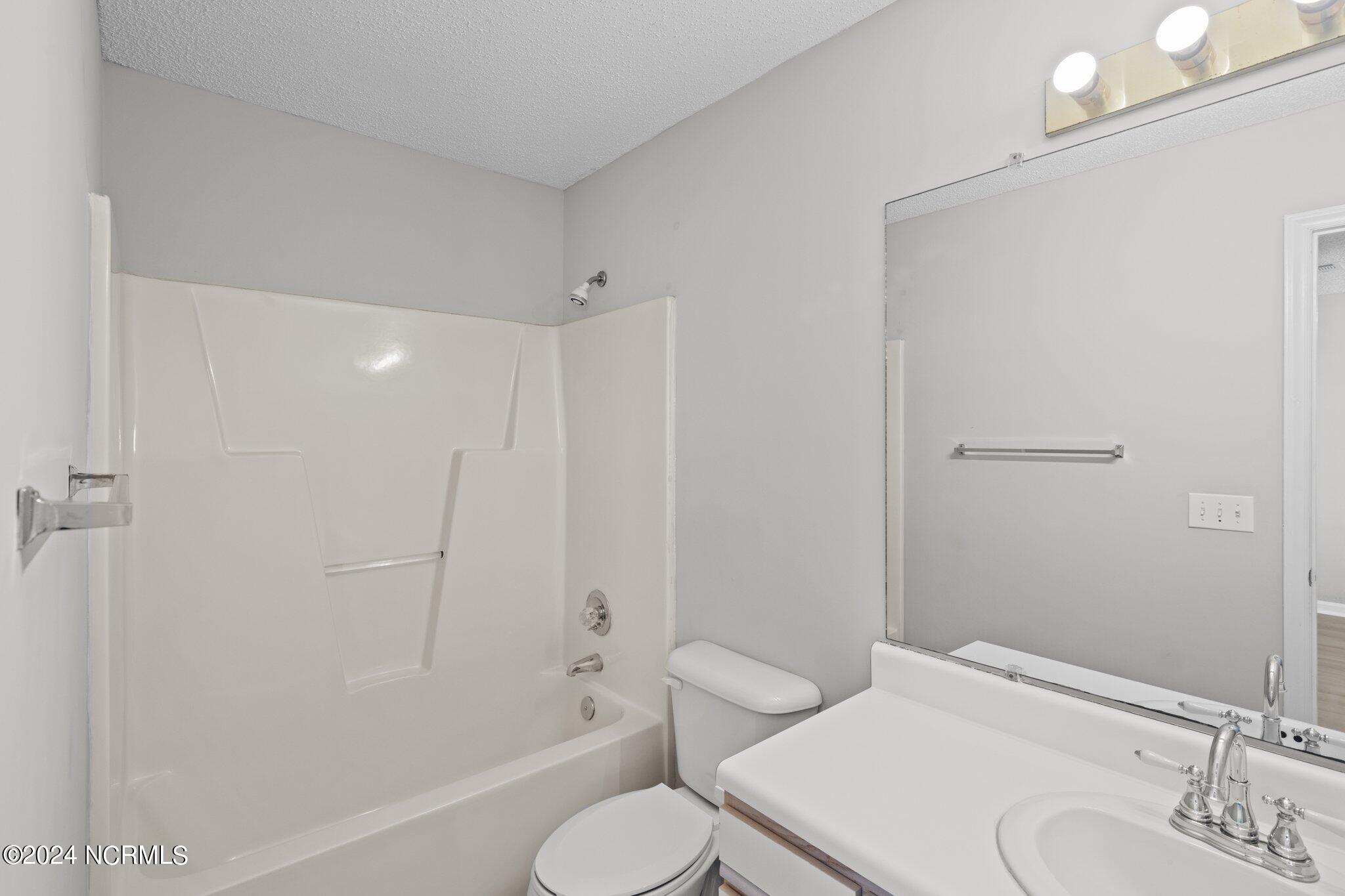 2606 Richard Drive, Unit B Greenville, NC 27834 - Photo 21 of 28 22-web-or-mls-BLS_0048